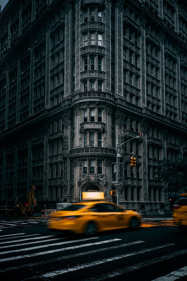 Viltrox AF 28mm f/4.5   Sony FE-Mount