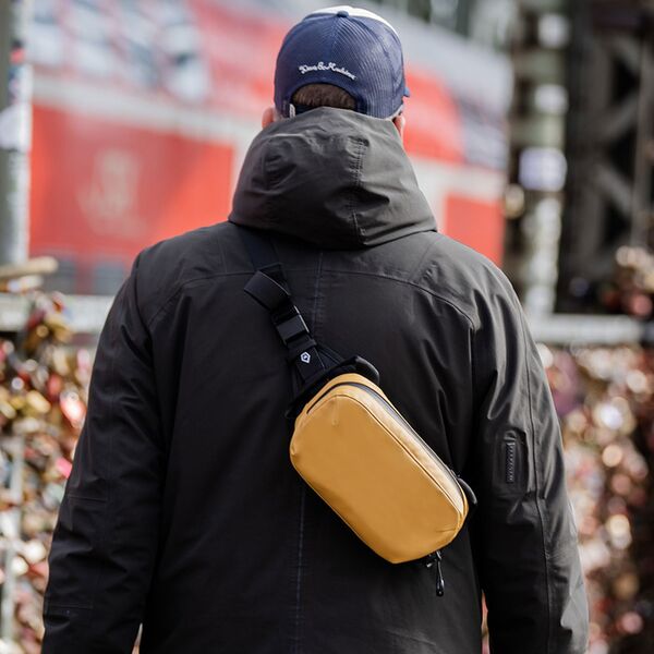 Wandrd D1 Fanny Pack V2  Dallol Yellow 2L