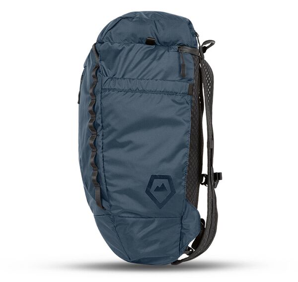 Wandrd Faltrucksack VEER 18 L mit aufblasbarem Rückenpolster  Cobalt
