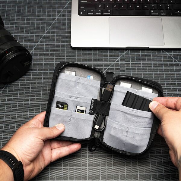Wandrd Memory Card Case  Black