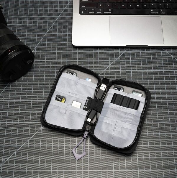 Wandrd Memory Card Case  Sedona Orange