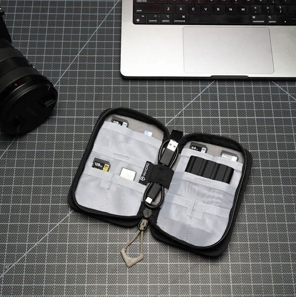 Wandrd Memory Card Case  Yuma Tan