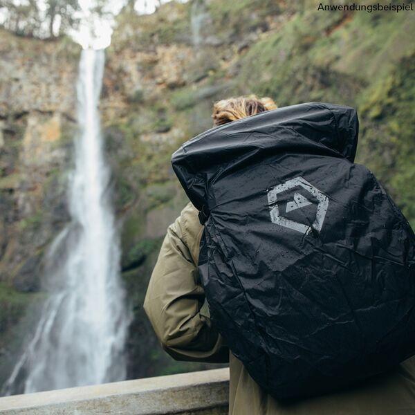 Wandrd RAINFLY Large 