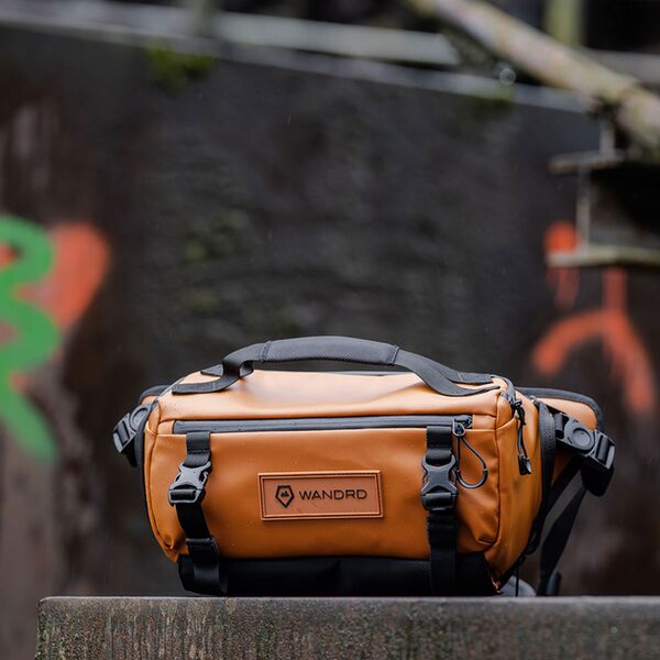 Wandrd ROGUE Sling  Sedona Orange 6L