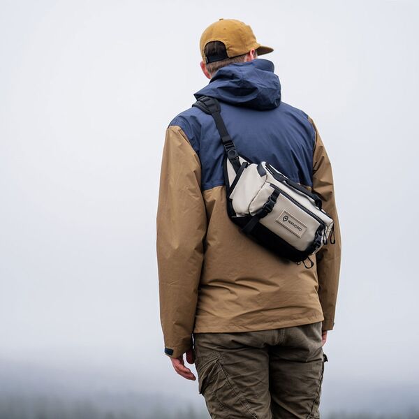 Wandrd ROGUE Sling  Yuma Tan 9L