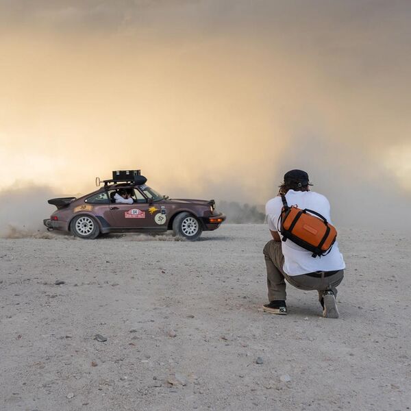 Wandrd ROGUE V2 Sling  9 L Sedona Orange