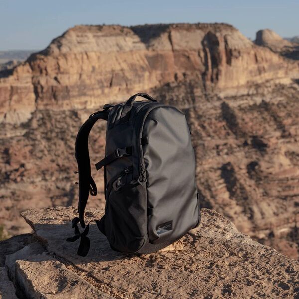 Wandrd STRATUS Photo 18 Black  Black