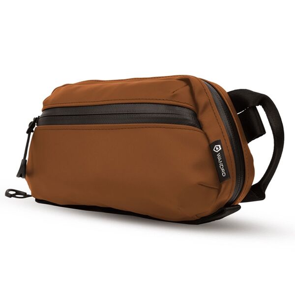Wandrd Tech Bag  Sedona Orange Medium