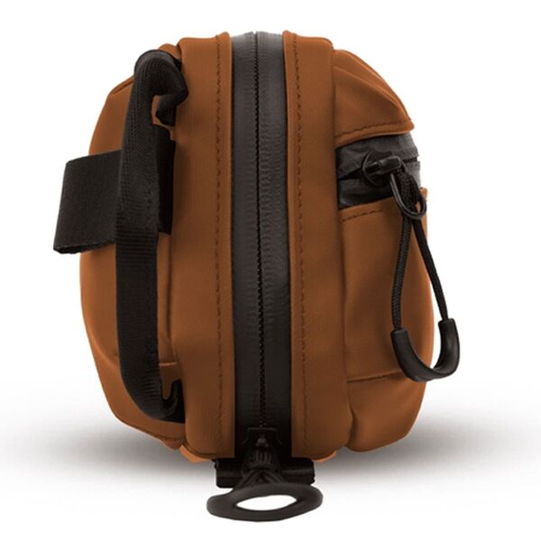 Wandrd Tech Bag  Sedona Orange Medium
