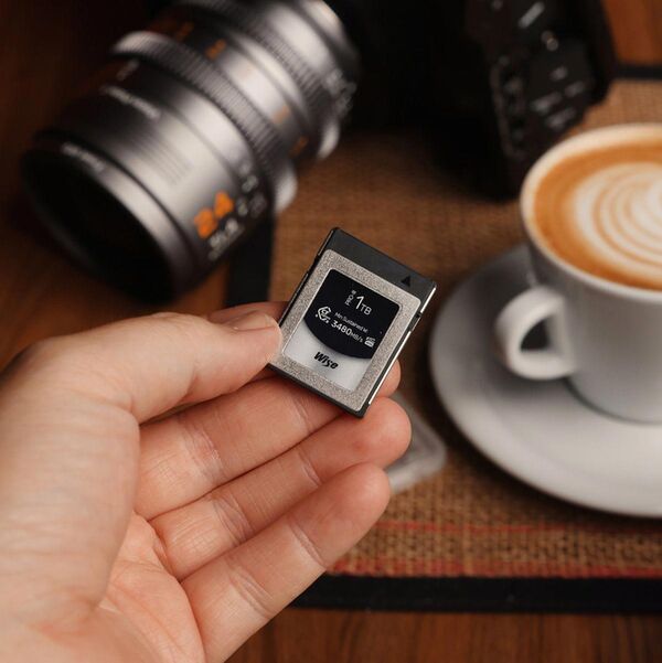 Wise CFexpress 4.0 Type B PRO Mk-III Memory Card  1TB