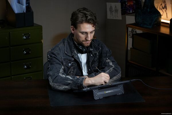 Xencelabs Pen Display 16 Studio Series inkl.Tischaufsteller + Zubehör 