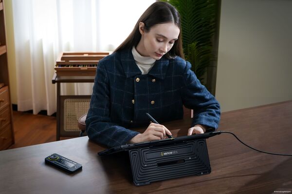 Xencelabs Pen Display 16 Studio Series inkl.Tischaufsteller + Zubehör 