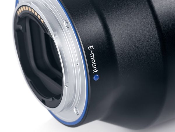 Zeiss AF Batis 135mm f/2,8 incl. Lens shade  Sony FE-Mount