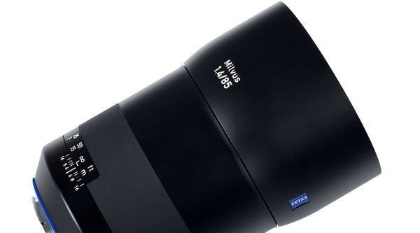 Zeiss Milvus 85mm f/1,4 ZE  Canon EF