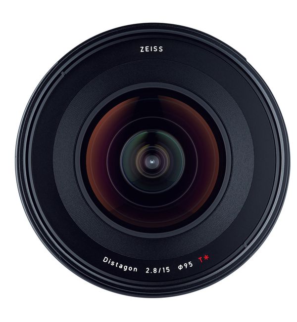 Zeiss Milvus 15mm f/2,8 ZE  Canon EF
