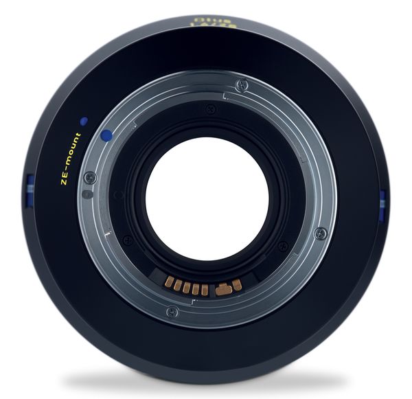 Zeiss Otus 28mm f/1,4 ZE  Canon EF