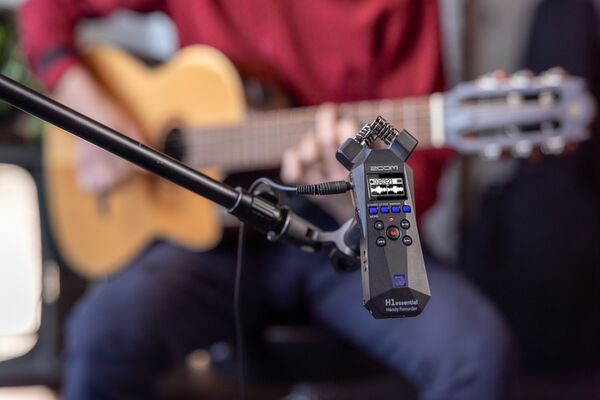 Zoom Audio Recorder  H1essential