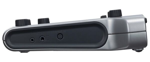 Zoom PodTrak P4 Podcaster Recorder 