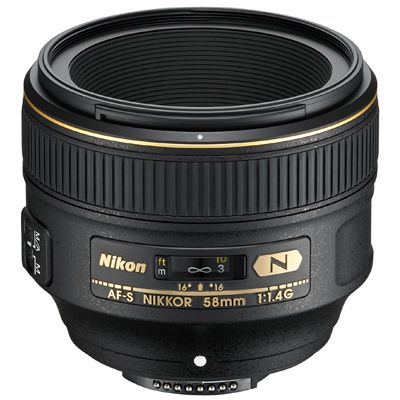 Nikon AF-S Nikkor 58mm f/1,4 G  Nikon FX
