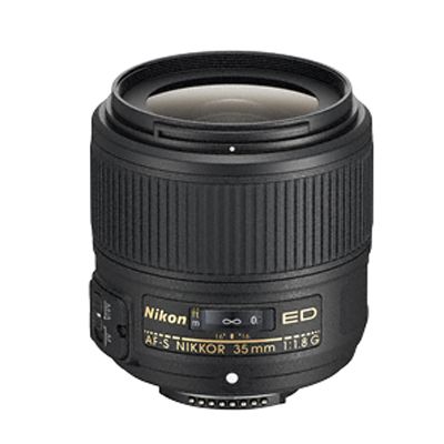 Nikon AF-S Nikkor 35mm f/1,8 G ED  Nikon FX