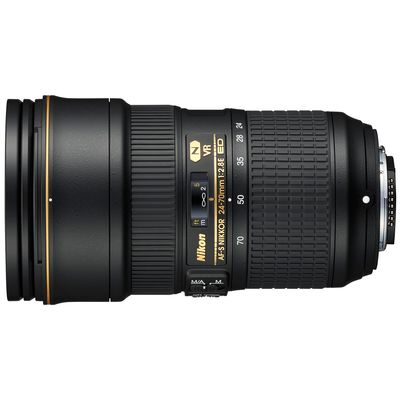 Nikon AF-S Nikkor E 24-70mm f/2,8 ED VR  Nikon FX