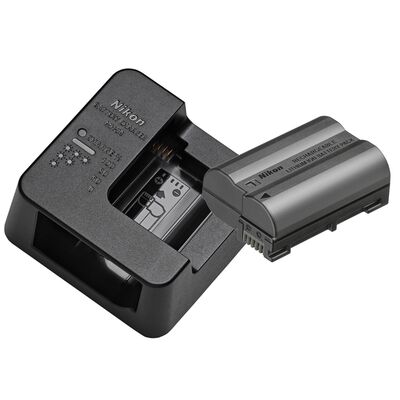 Nikon MH-34 Ladegerät + Akku EN-EL 15c 