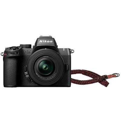 Nikon Z50 II + DX 16-50 f/3,5-6,3 VR + Gratis C-Rope Kameragurt The Traveler 125cm Red Dots 