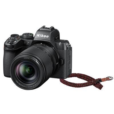 Nikon Z50 II + DX 18-140 VR + Gratis C-Rope Kameragurt The Traveler 125cm Red Dots 