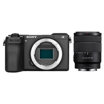 Sony Alpha 6700 (ILCE-6700) + SEL 18-135mm 