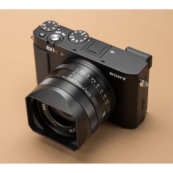 Sony DC-RX1R III + Squarehood - Gegenlichtblende 