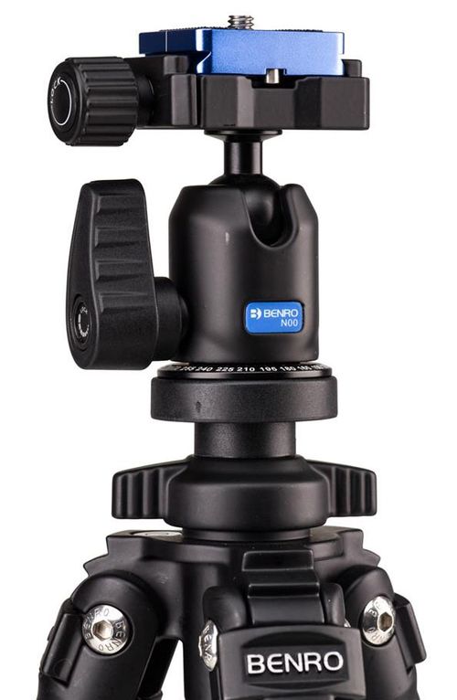 Benro Travel Slim tripod mit N00 Kopf  Carbon