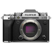 Fujifilm X-T5 + XF 33mm f/1,4 R LM WR  silber