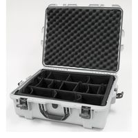 Nanuk Case 923 mit gepolsterter Trennwand (TSA-Verschlüsse)  silber