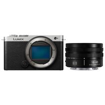 Panasonic Lumix DC-S9 + S 18-40mm f/4.5-6.3  silber/schwarz