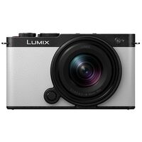 Panasonic Lumix DC-S9 + S 18-40mm f/4.5-6.3 + Akku DMW-BLK 22 + SanDisk 128 GB  smokey white