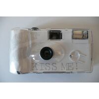 Q&L Einwegkamera KISS ME weiß, mit Blitz, 27 Aufnahmen, ISO 400 