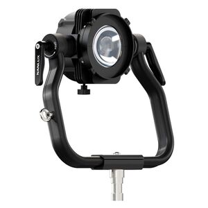 Nanlux AS-PJA-EV Projektionsadapter zur Befestigung von bestimmten Vorsätzen von Drittanbietern (z. B. von ETC) an Scheinwerfern mit NLM-Bajonettanschluss. M 