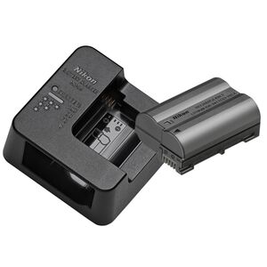 Nikon MH-34 Ladegerät + Akku EN-EL 15c 