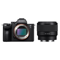 Sony Alpha 7 III (ILCE-7M3) +  SEL 50mm f/1,8 Prime 