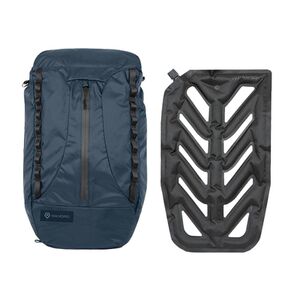 Wandrd Faltrucksack VEER 18 L mit aufblasbarem Rückenpolster  Cobalt