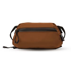Wandrd Tech Bag  Sedona Orange Medium