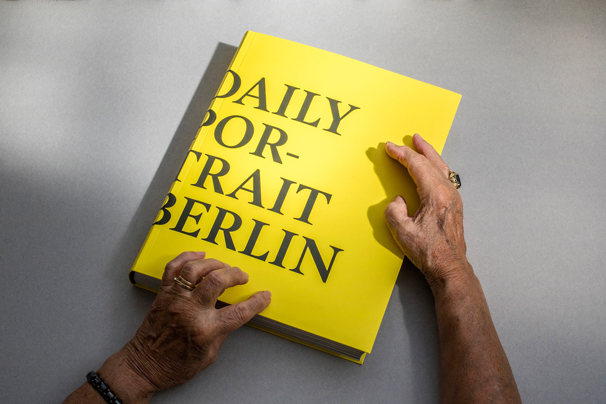 Schnappschuss 60 - Daily Portrait Berlin - Blick ins Buch