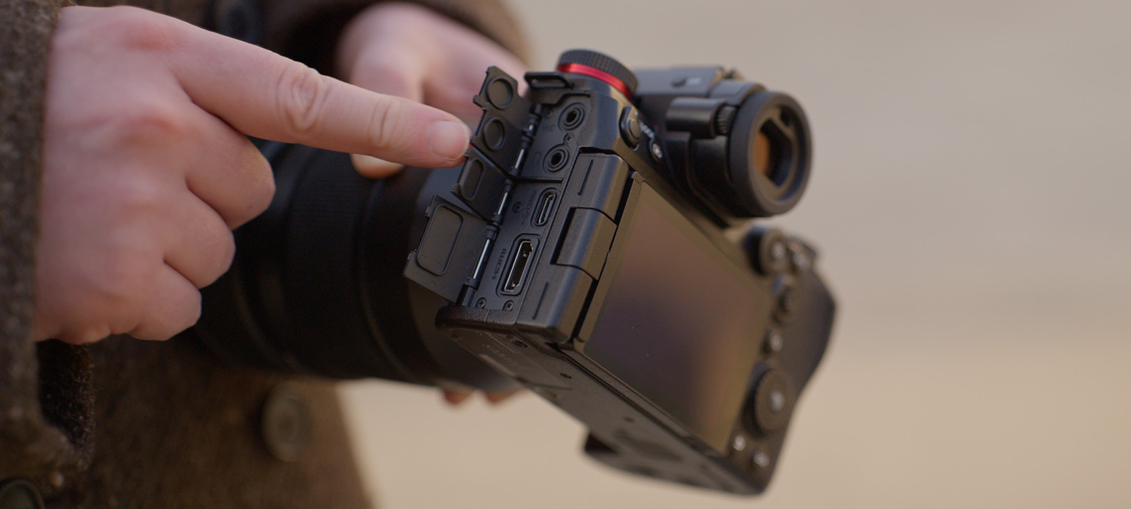 Panasonic Lumix S1R II Ports