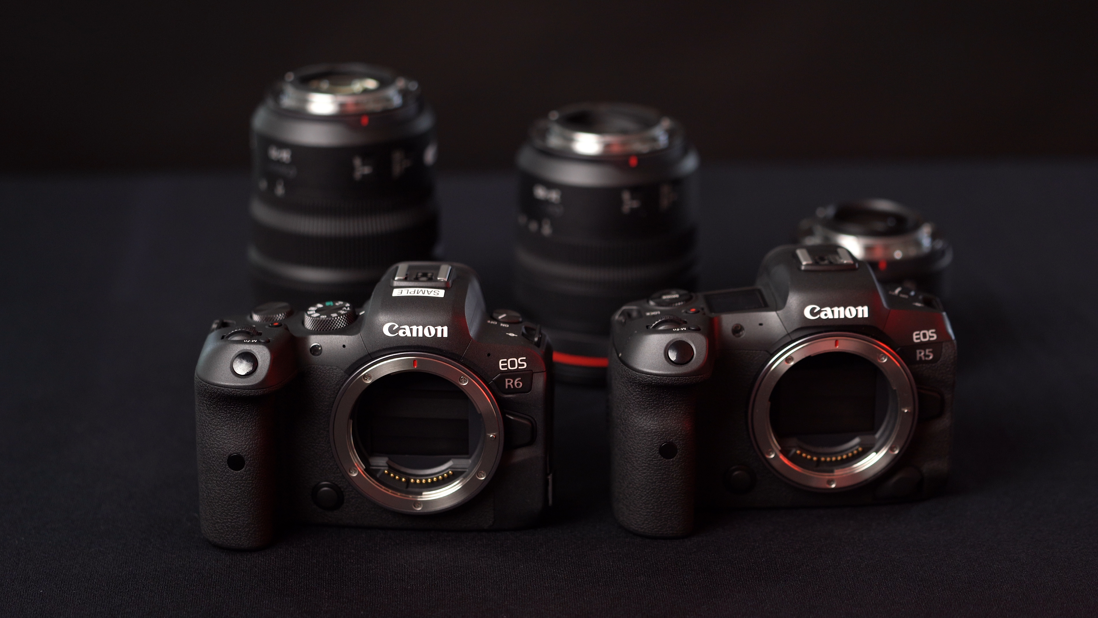 EOS R5 und R6