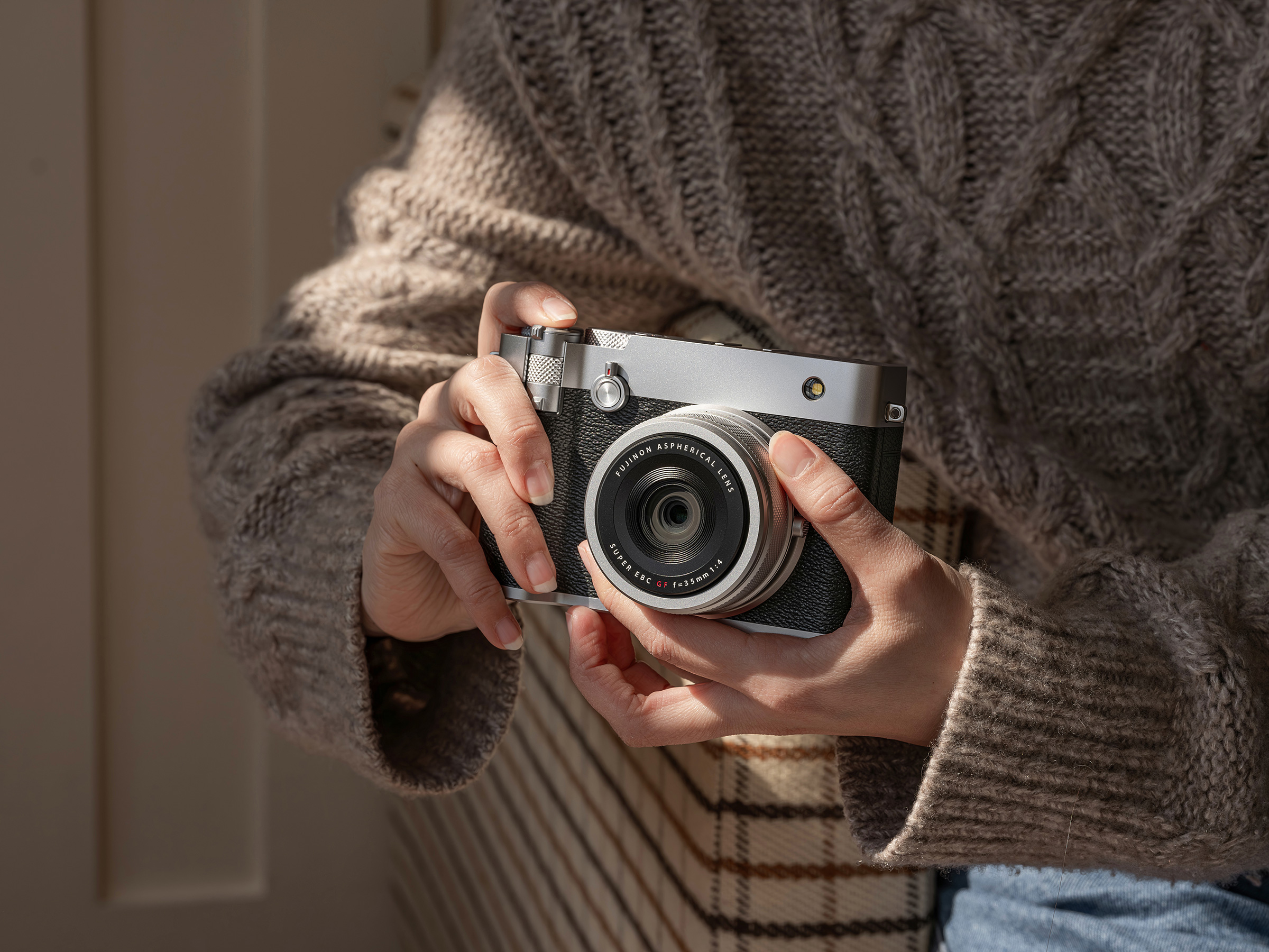 Das Objektiv der GFX100rf