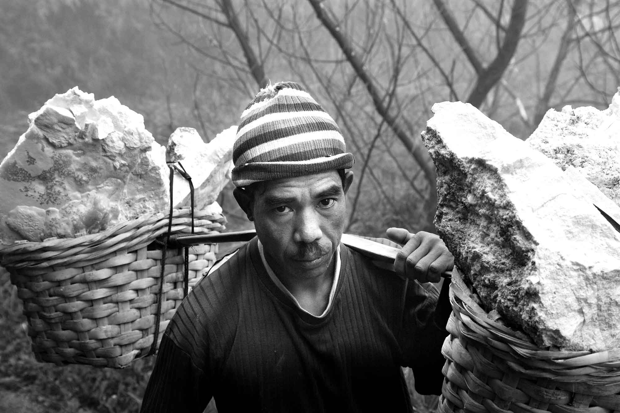 Portrait Arbeiter Mount Ijen