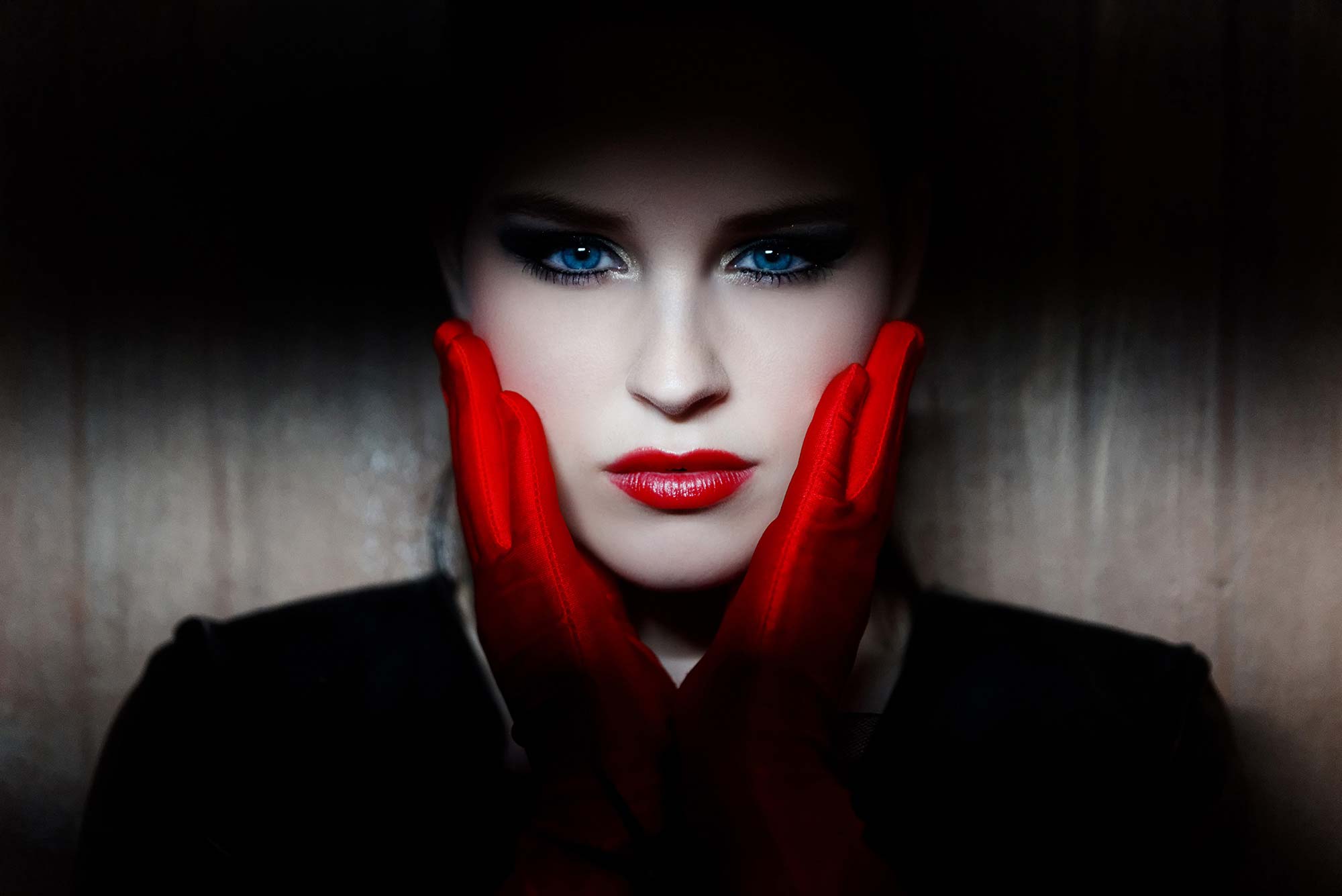 Frank Doorfhof Sony Alpha dunkles Portrait