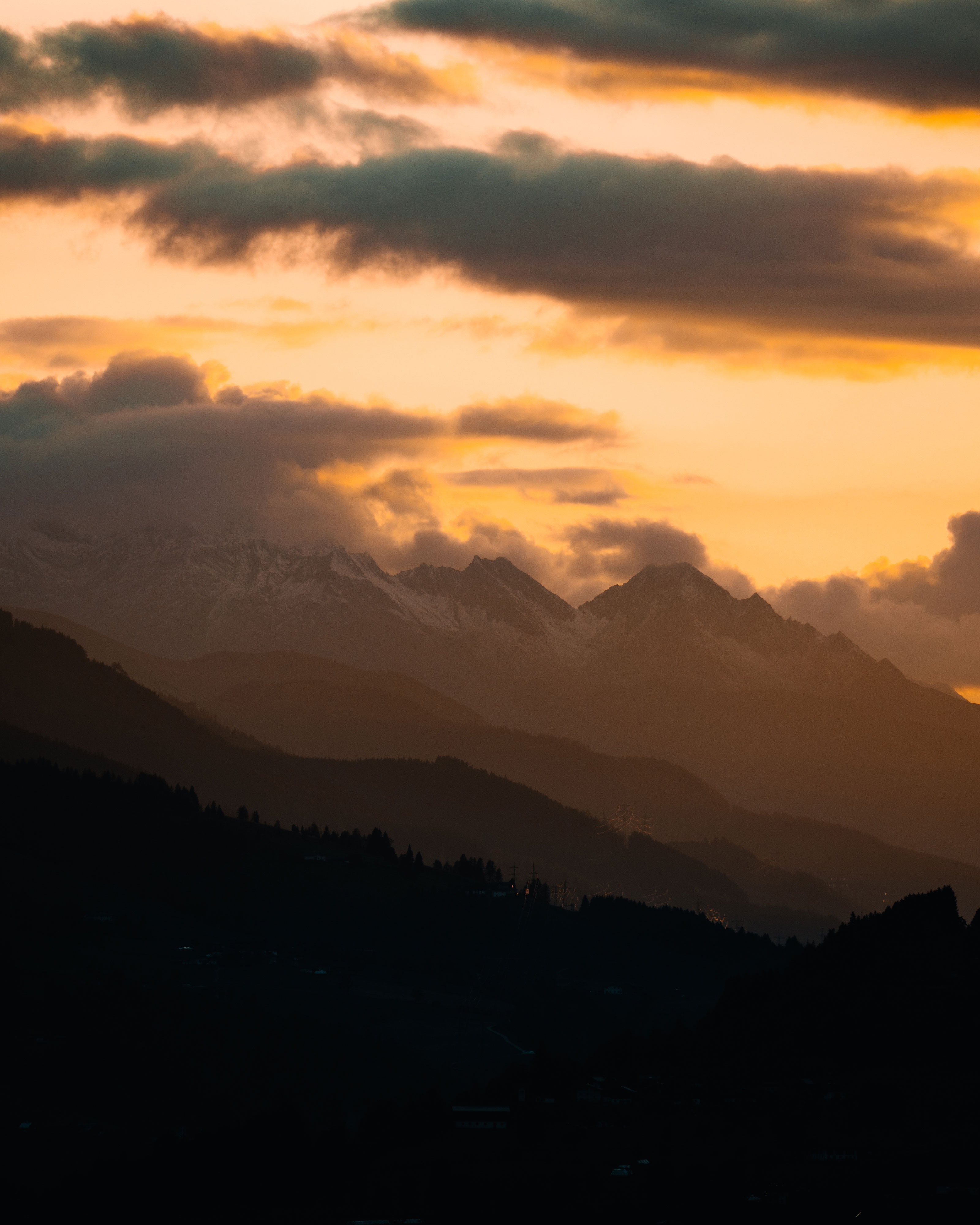 Gebirgsaufnahme in der goldenen Stunde mit der A6700 mit Sony 70-350mm