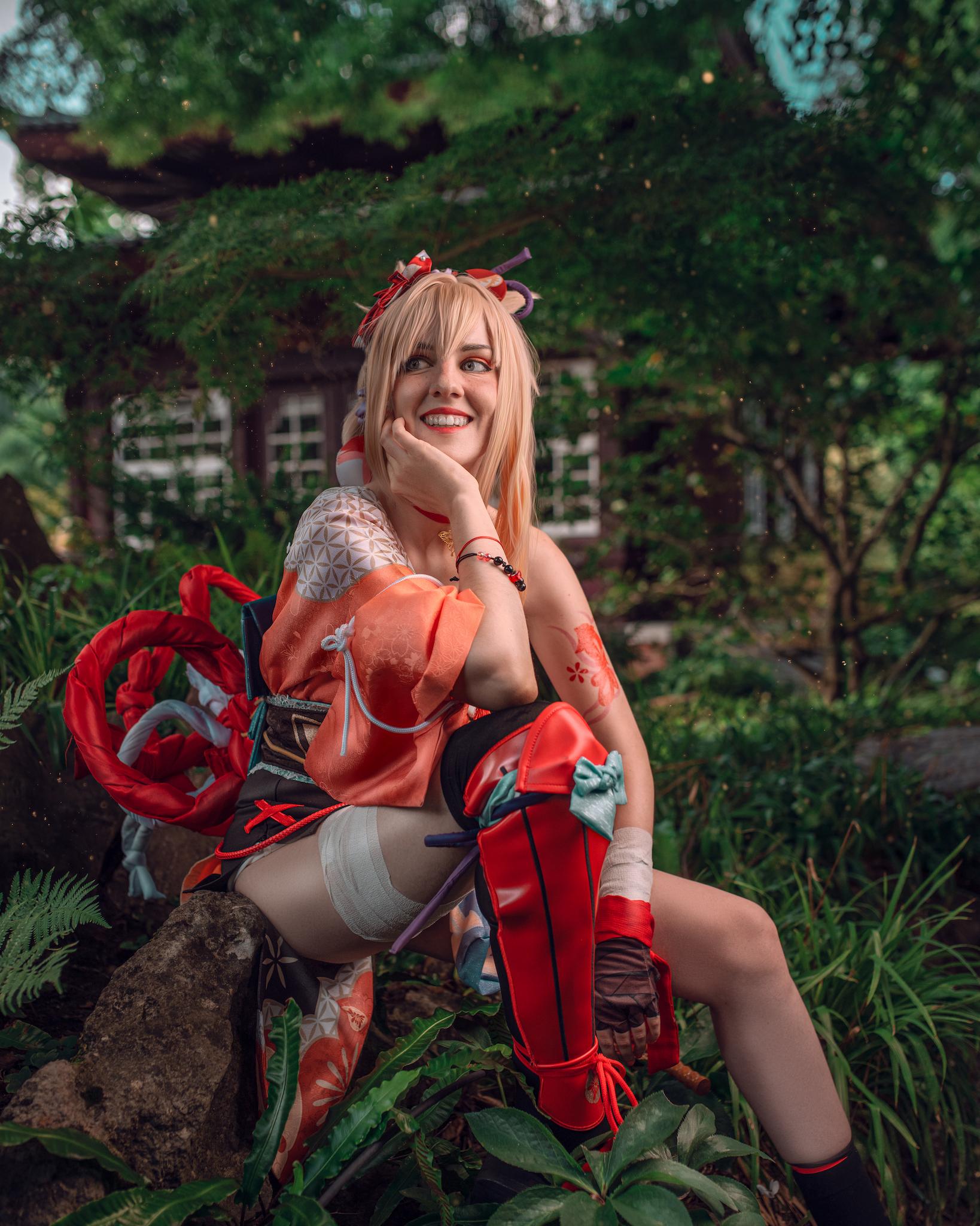 Yoimia Genshin Impact - Hyacinth Cosplay