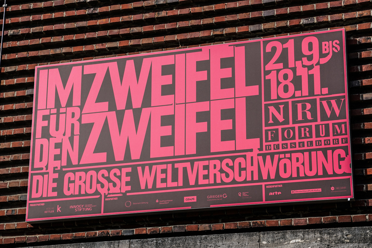 Im Zweifel für den Zweifel: Die große Weltverschwörung - Ausstellung im NRW Forum